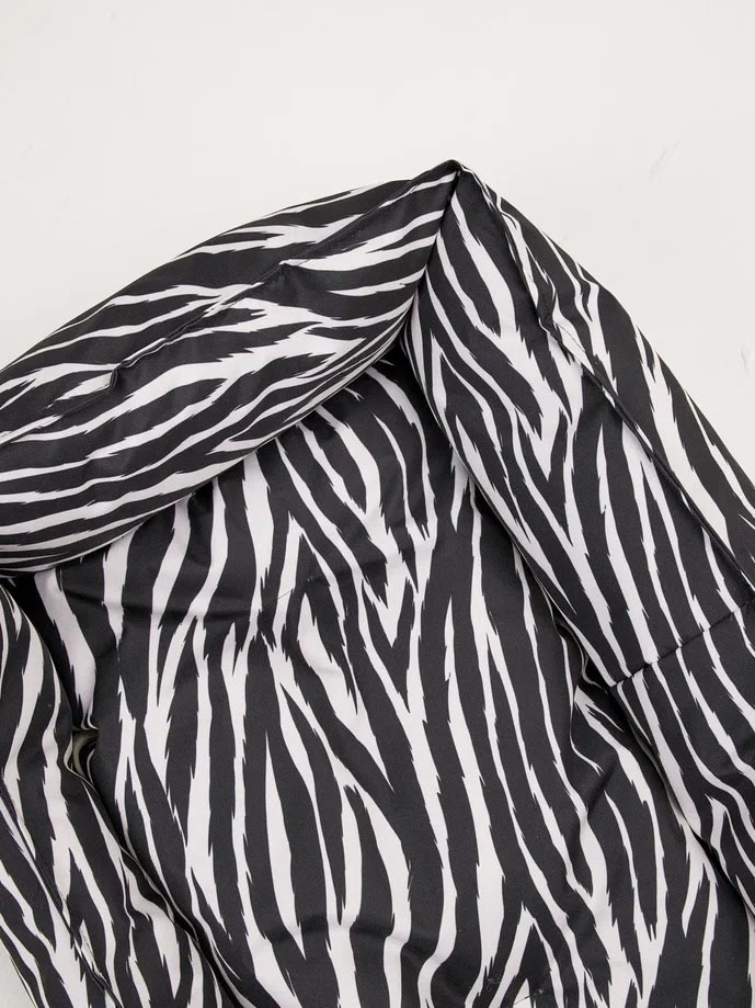 Лежанка LionPets Animal Zebra Размер: 2 (80х60х20см)