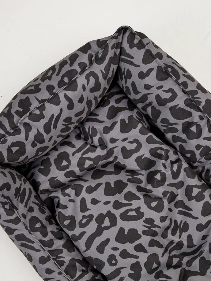 Лежанка LionPets Animal Leo Размер: 2 (80х60х20см)